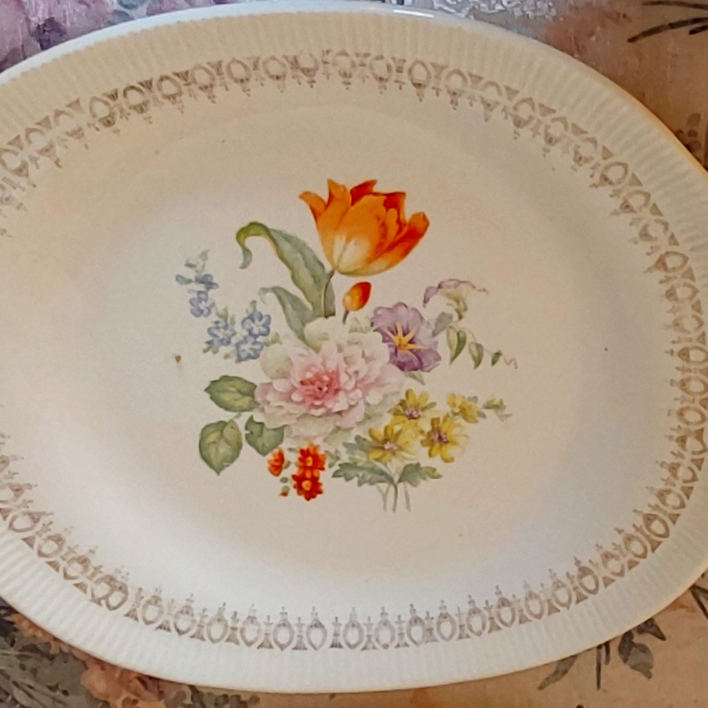 China platter rust tulip pattern